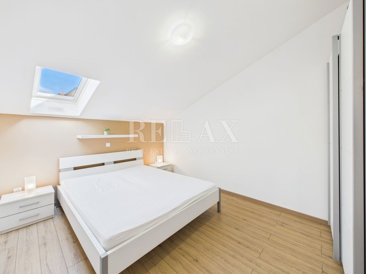 Crikvenica - appartamento in prima fila al mare, 2 camere da letto