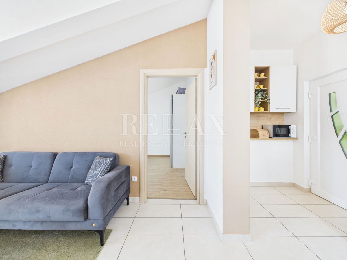 Crikvenica - appartamento in prima fila al mare, 2 camere da letto