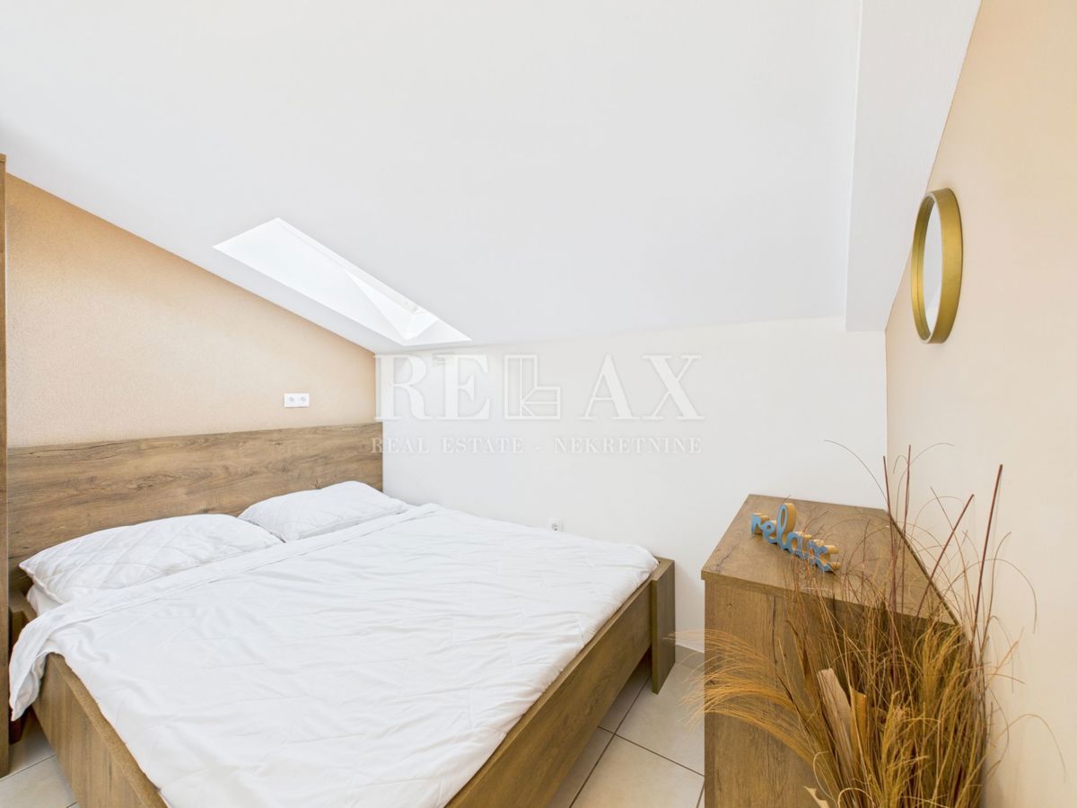 Crikvenica - appartamento in prima fila al mare, 2 camere da letto