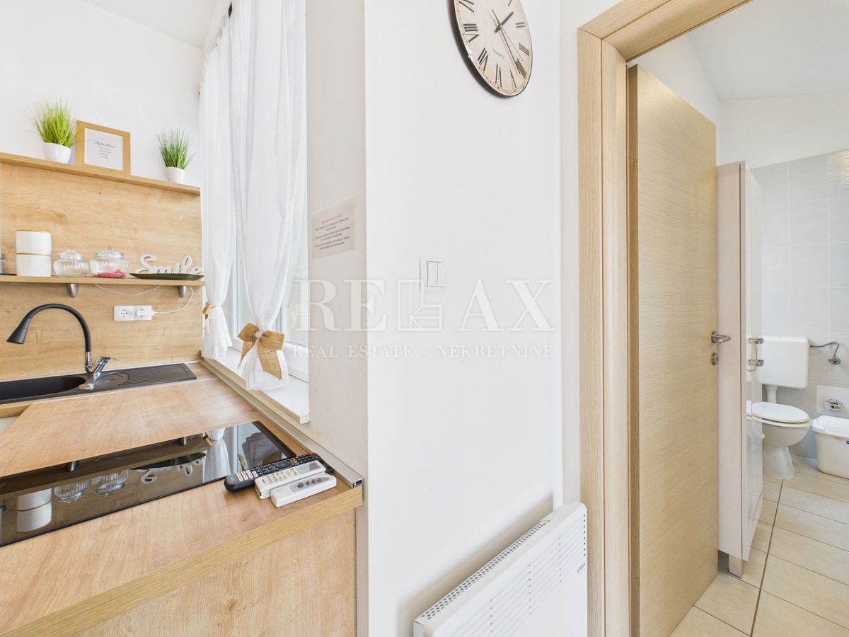 Crikvenica - appartamento in prima fila al mare, 2 camere da letto