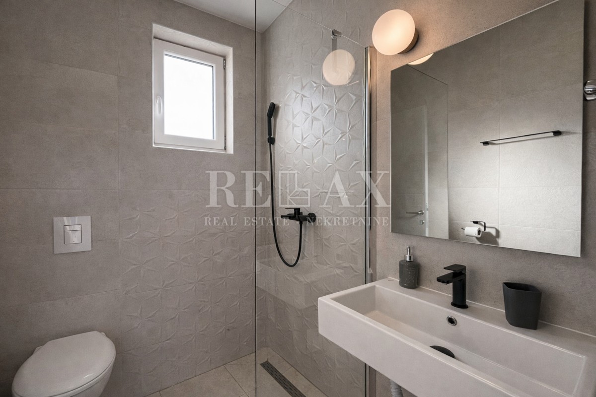 Crikvenica - 4 appartamenti in un nuovo edificio con vista, piscina