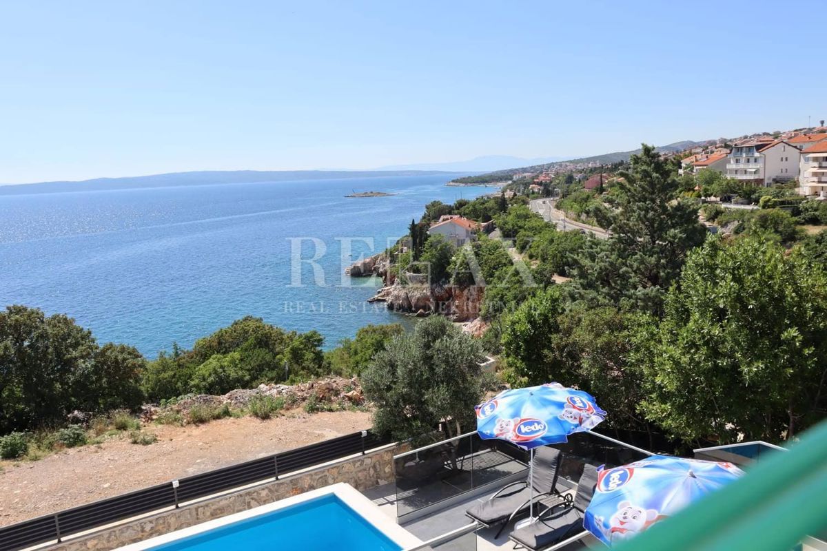 Novi Vinodolski - villa di lusso con piscina