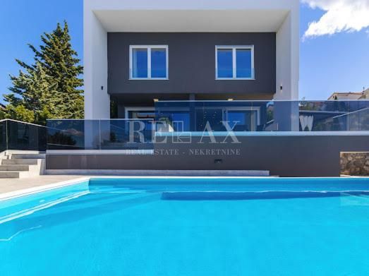 Novi Vinodolski - villa di lusso con piscina