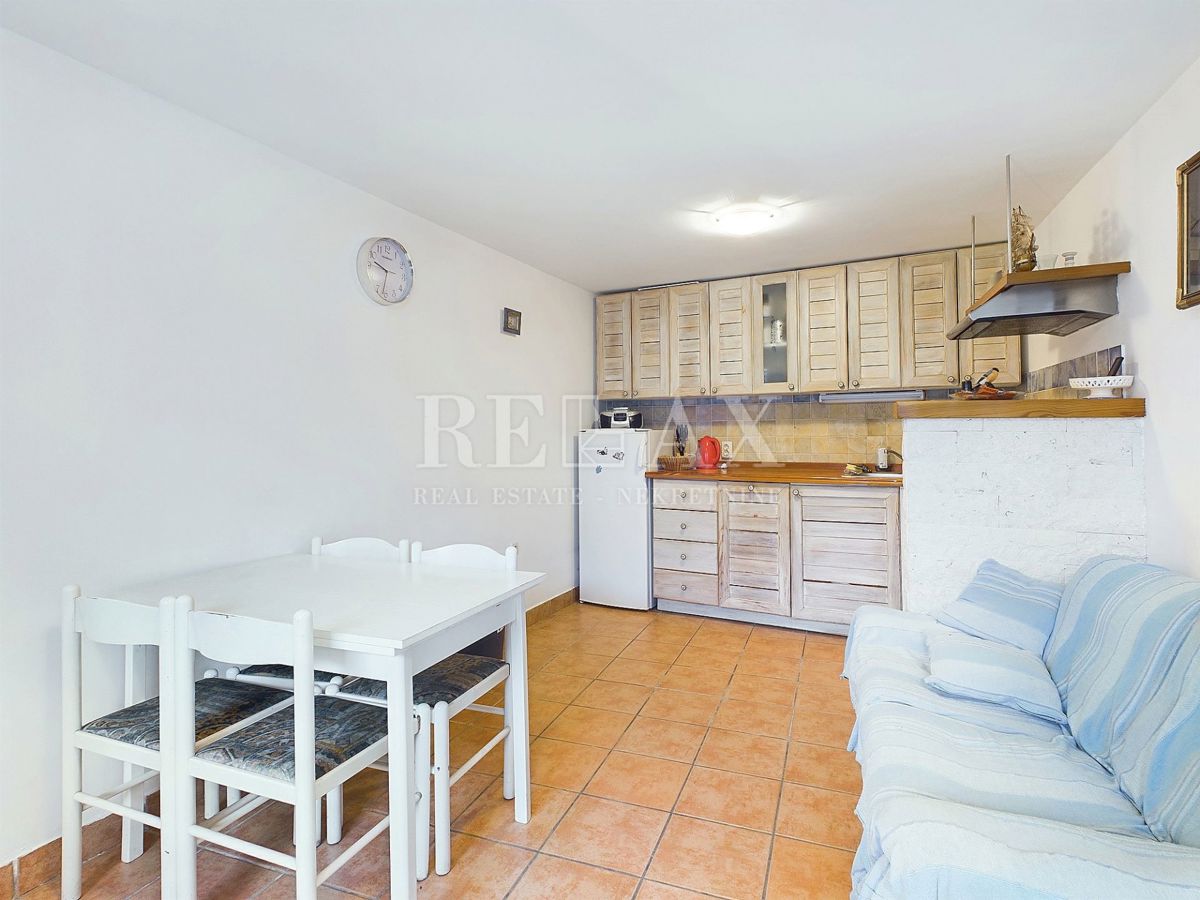 Bribir - spaziosa casa a schiera con garage