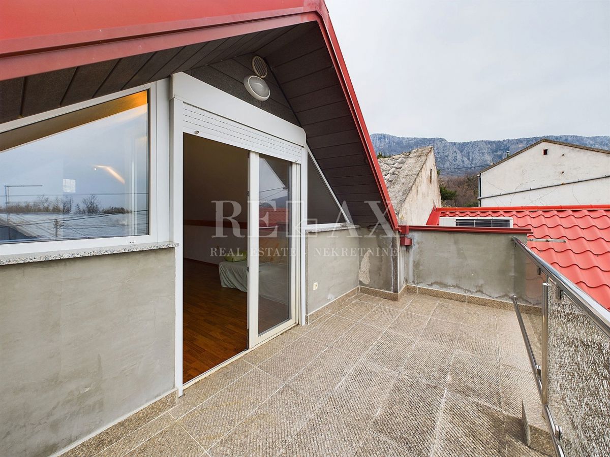 Bribir - spaziosa casa a schiera con garage