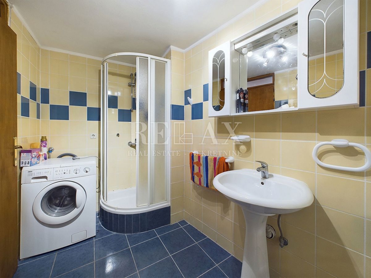 Bribir - spaziosa casa a schiera con garage