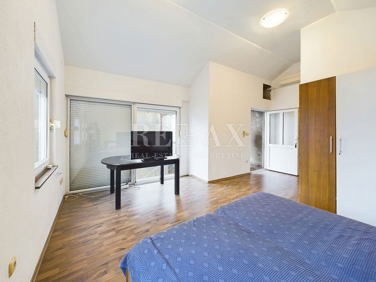 Bribir - spaziosa casa a schiera con garage