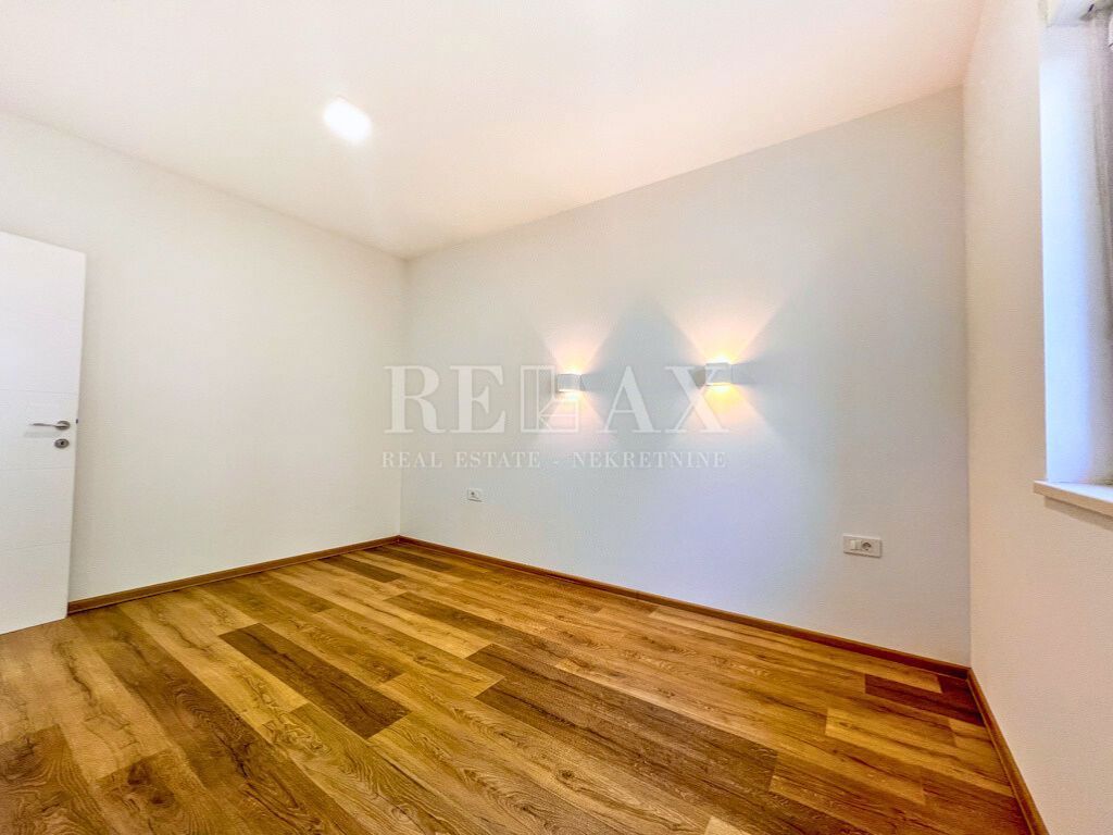 Viškovo, Saršoni - appartamento con due camere e balcone 