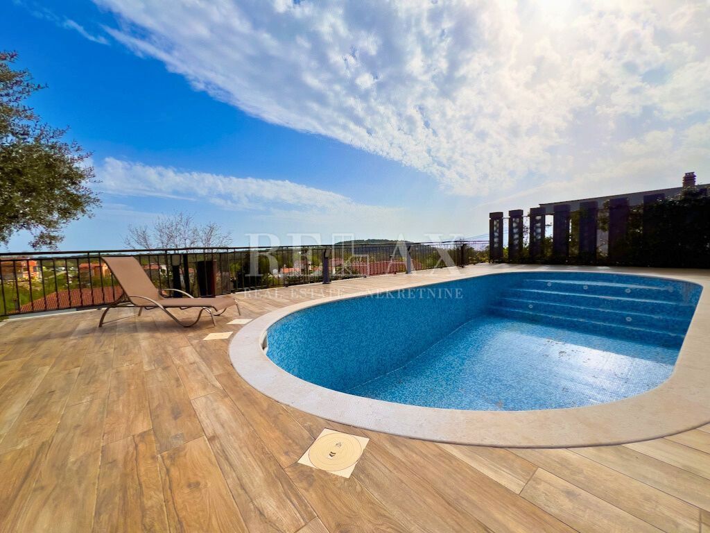 Viškovo, Saršoni - appartamento con due camere e balcone 