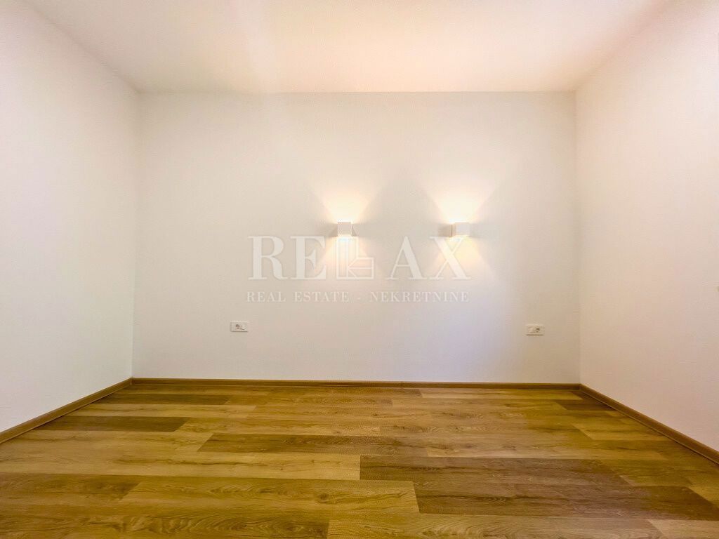 Viškovo, Saršoni - appartamento con due camere e balcone 