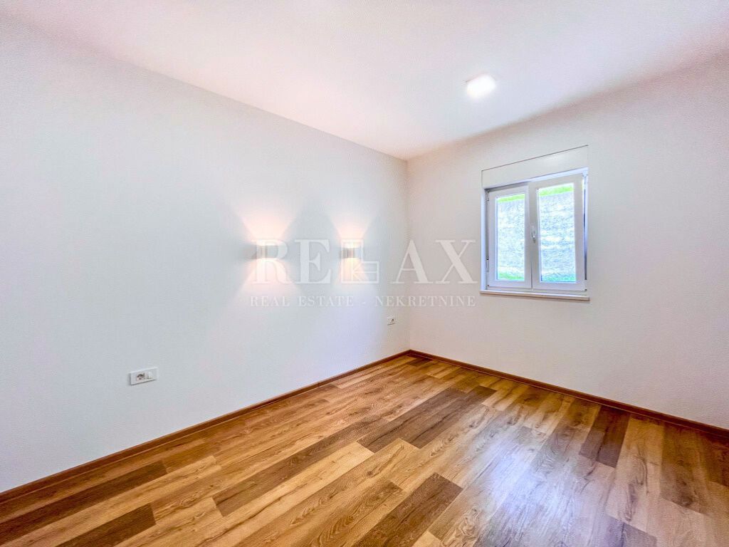 Viškovo, Saršoni - appartamento con due camere e balcone 