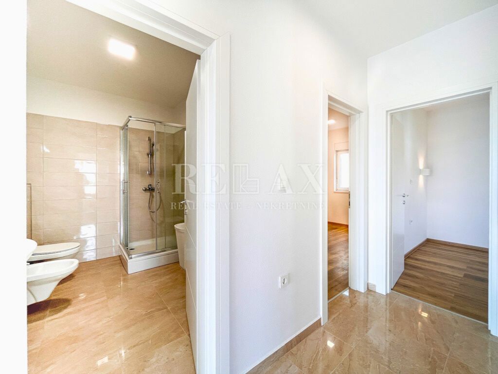 Viškovo, Saršoni - appartamento con due camere e balcone 