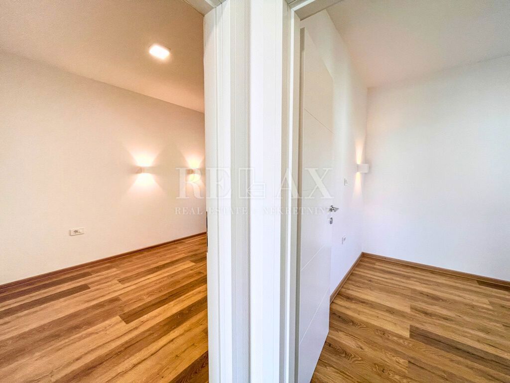 Viškovo, Saršoni - appartamento con due camere e balcone 