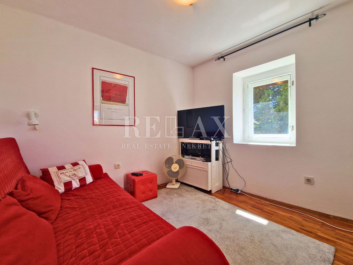 Selce - casa con 2 appartamenti, a 350 m dal mare