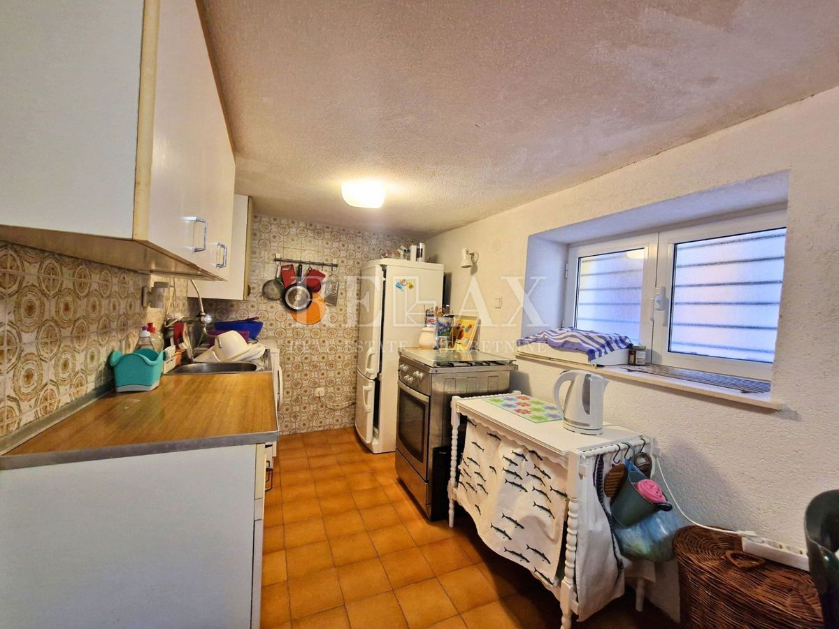 Selce - casa con 2 appartamenti, a 350 m dal mare