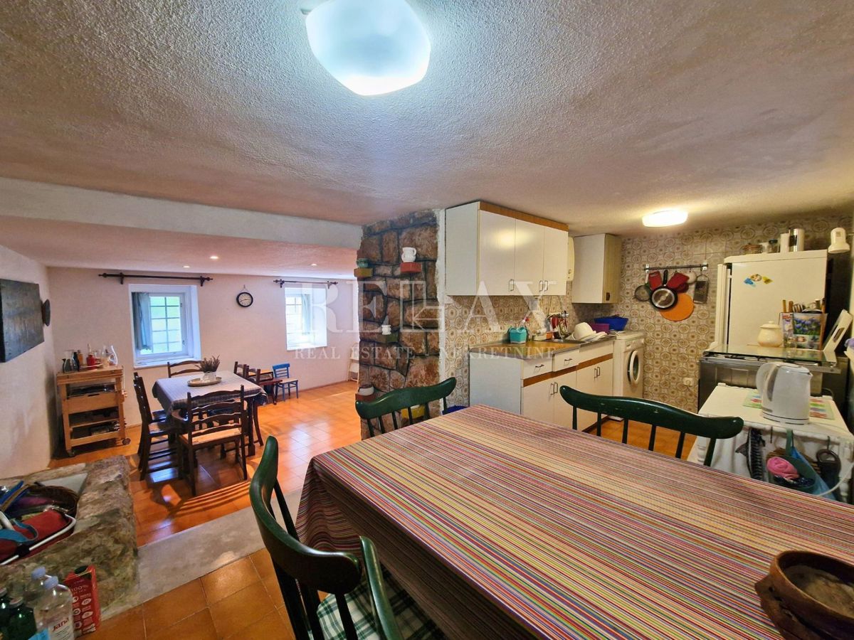 Selce - casa con 2 appartamenti, a 350 m dal mare