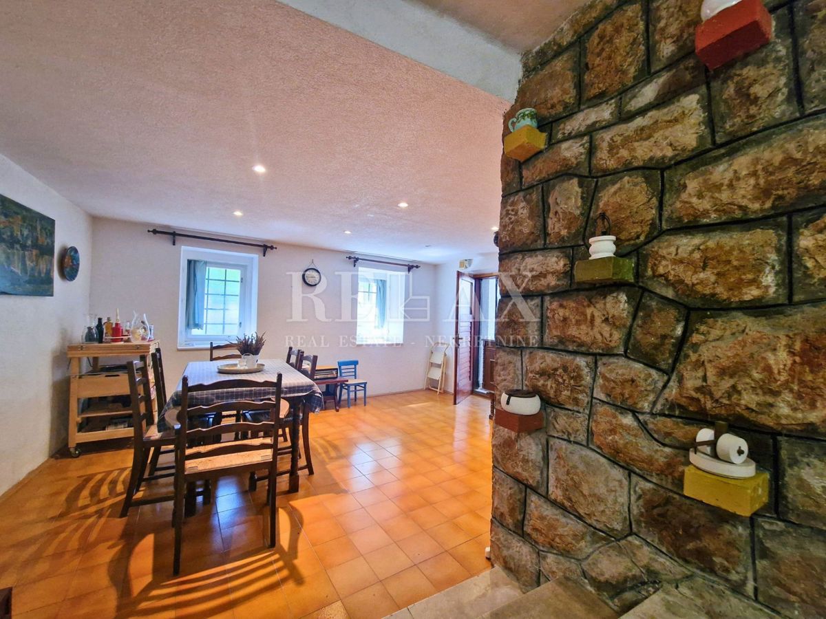 Selce - casa con 2 appartamenti, a 350 m dal mare