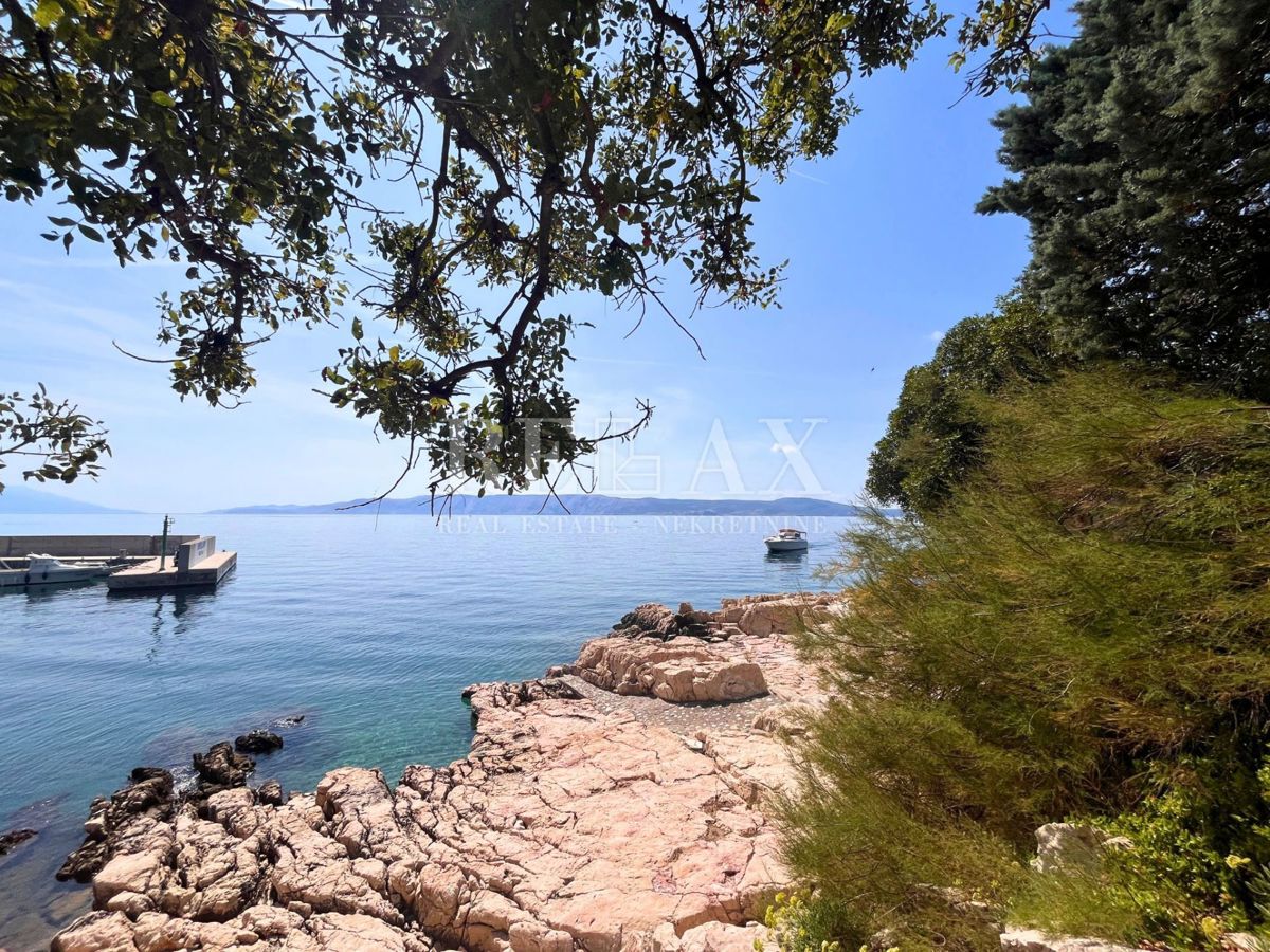 Novi Vinodolski - appartamento in prima fila al mare