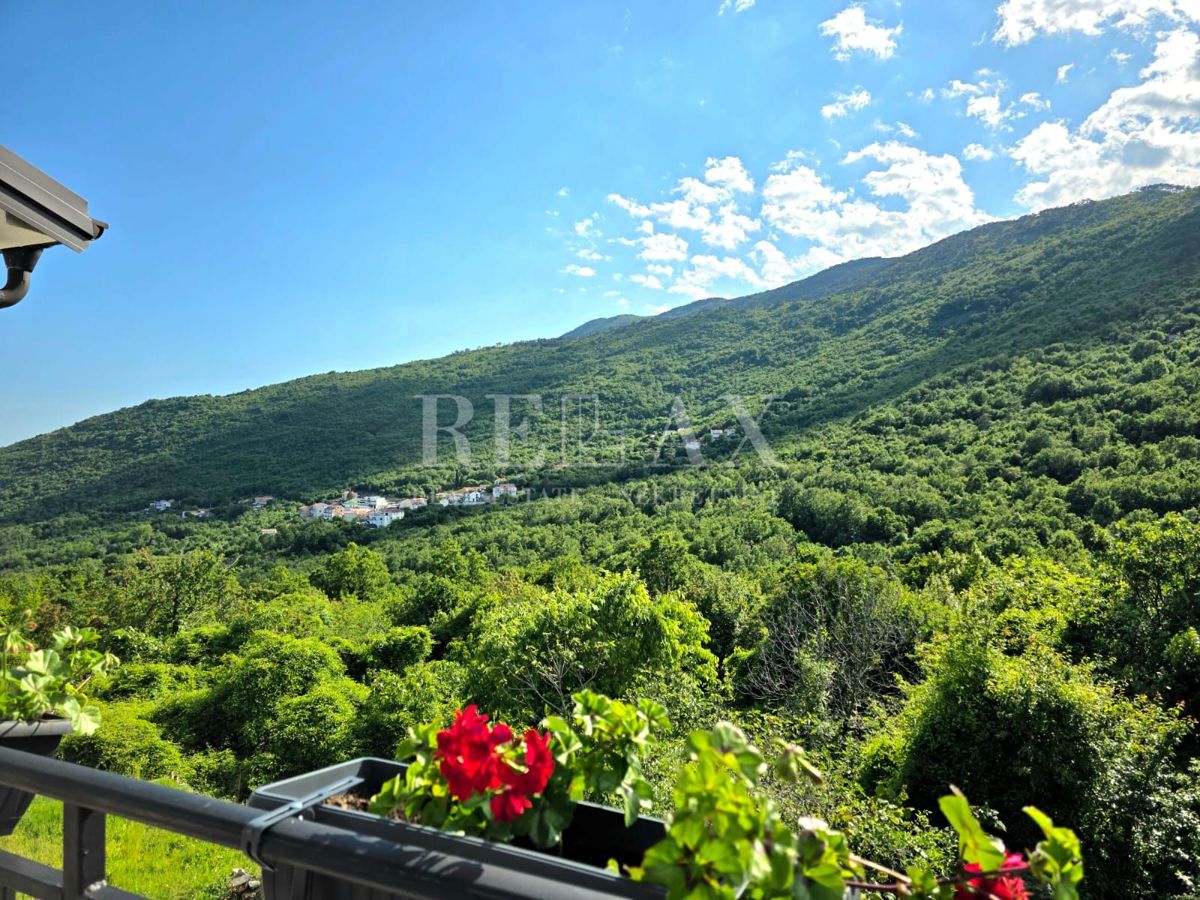 Brseč - una casa recentemente ristrutturata con jacuzzi, sauna e giardino paesaggistico
