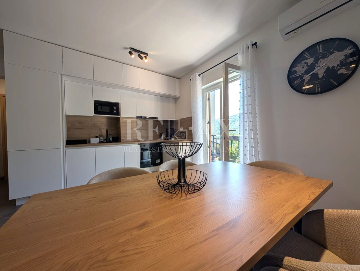 Brseč - una casa recentemente ristrutturata con jacuzzi, sauna e giardino paesaggistico