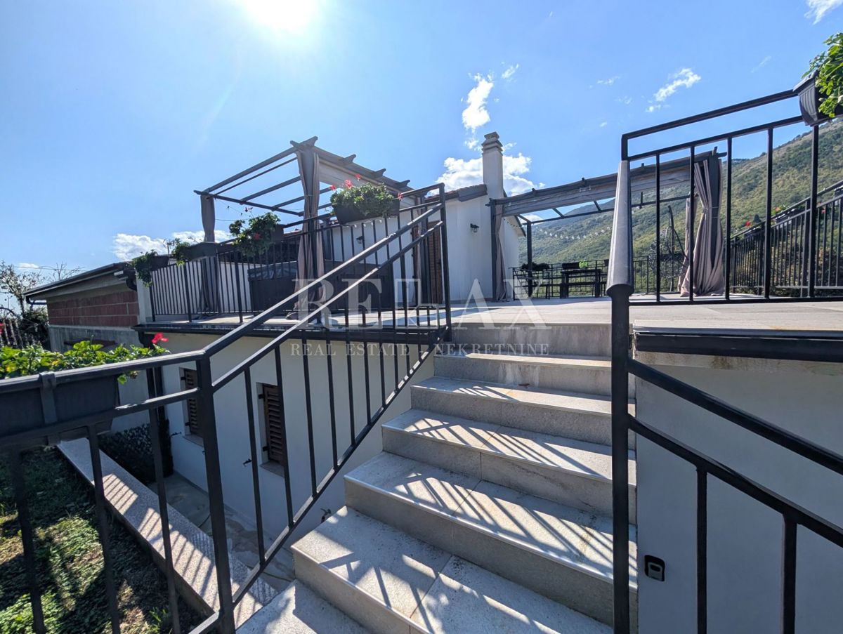 Brseč - una casa recentemente ristrutturata con jacuzzi, sauna e giardino paesaggistico