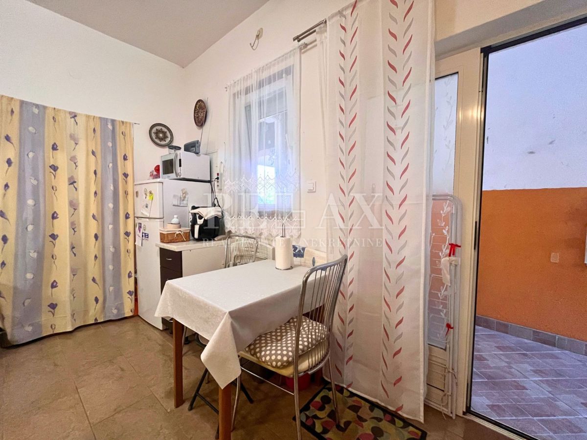 Novi Vinodolski - appartamento con una camera 