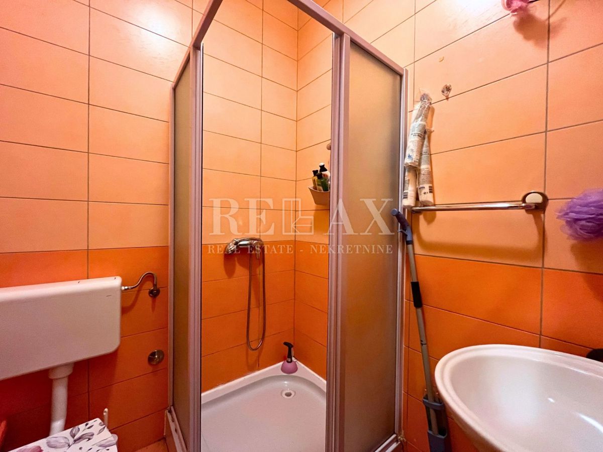 Novi Vinodolski - appartamento con una camera 