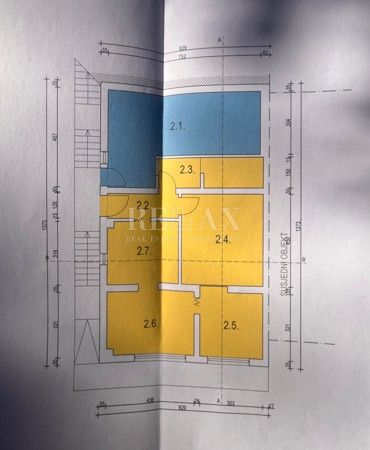 Rijeka, Sroki - appartamento con due camere da letto e ripostiglio