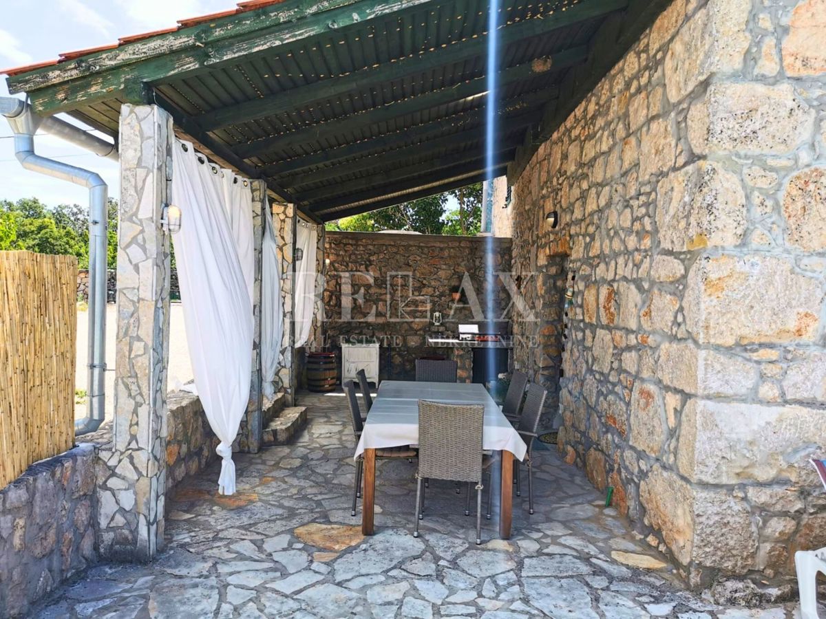 Dobrinj - villa in pietra ristrutturata, piscina