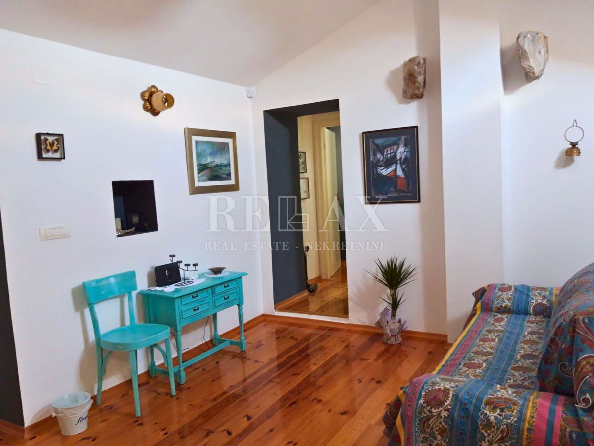 Dobrinj - villa in pietra ristrutturata, piscina