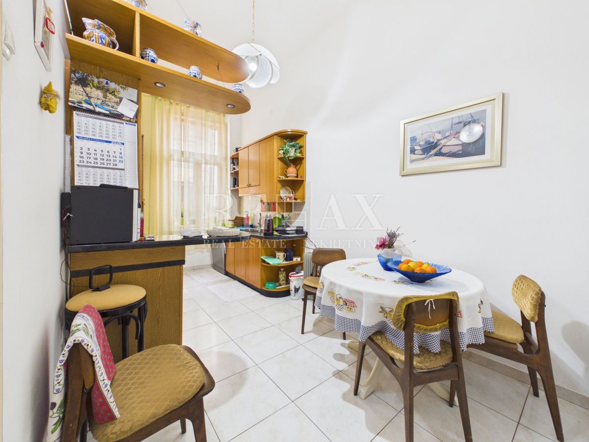 Rijeka - appartamento classico con quattro camere da letto nel centro storico, 134,67 m2