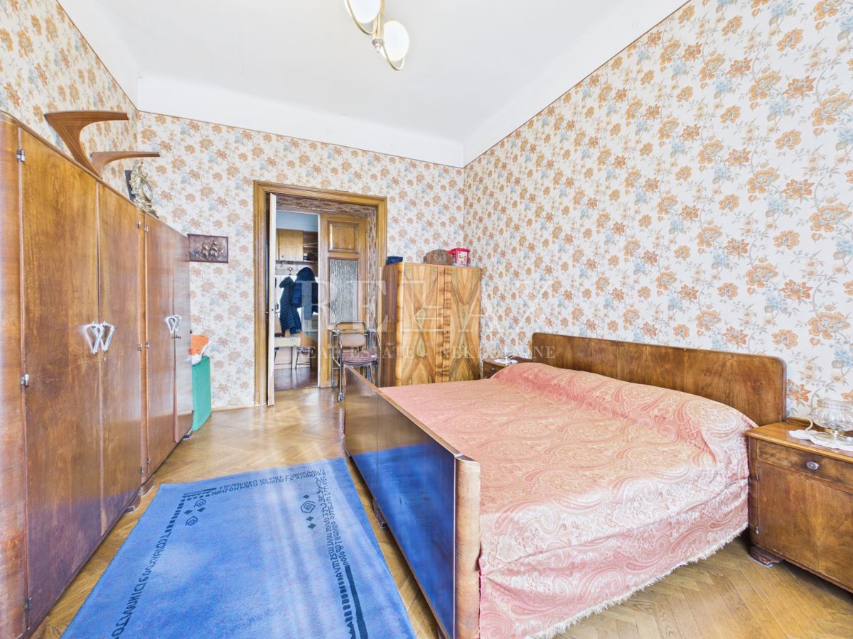 Rijeka - appartamento classico con quattro camere da letto nel centro storico, 134,67 m2