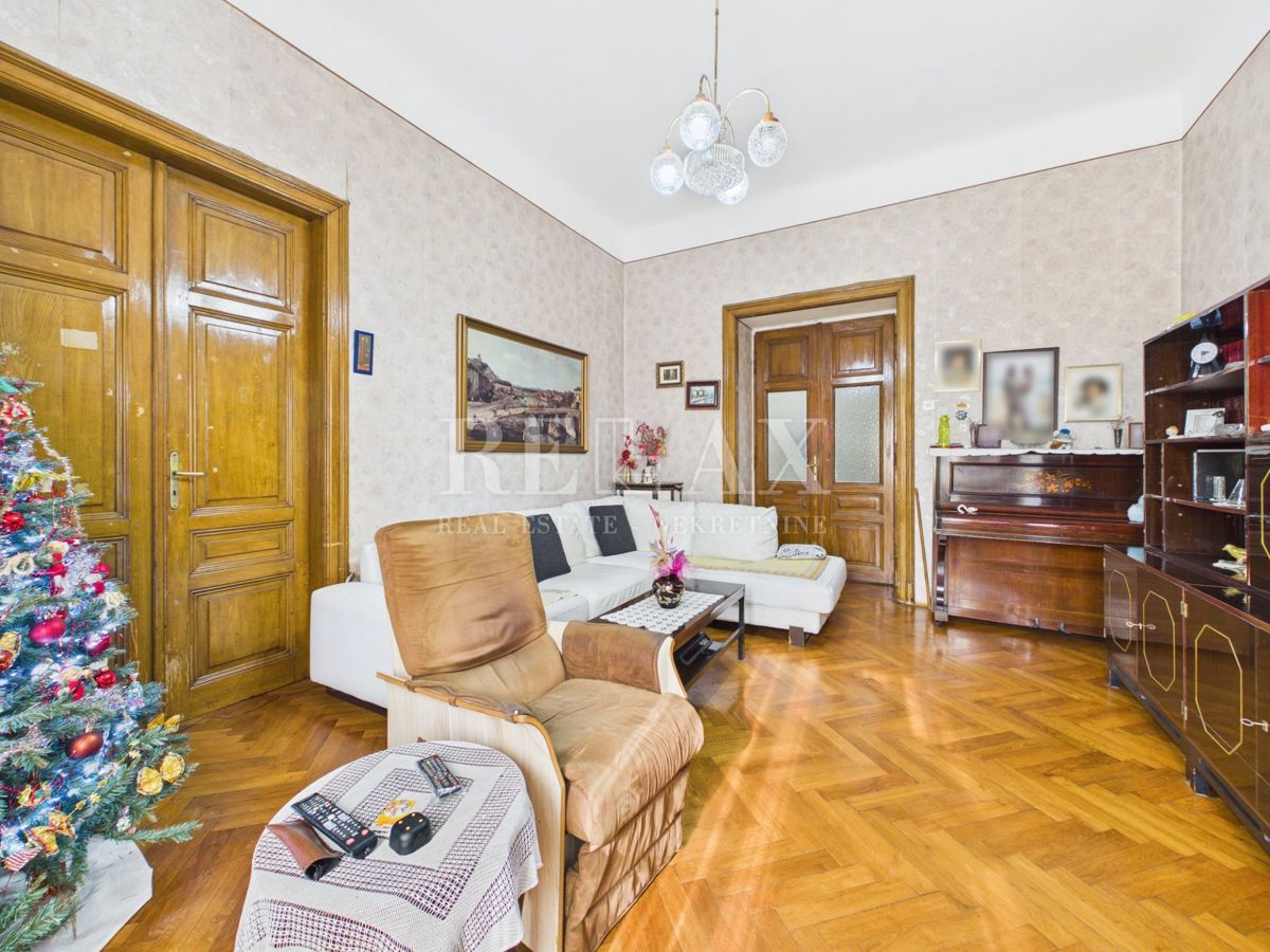 Rijeka - appartamento classico con quattro camere da letto nel centro storico, 134,67 m2
