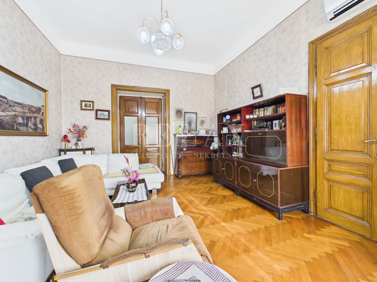 Rijeka - appartamento classico con quattro camere da letto nel centro storico, 134,67 m2