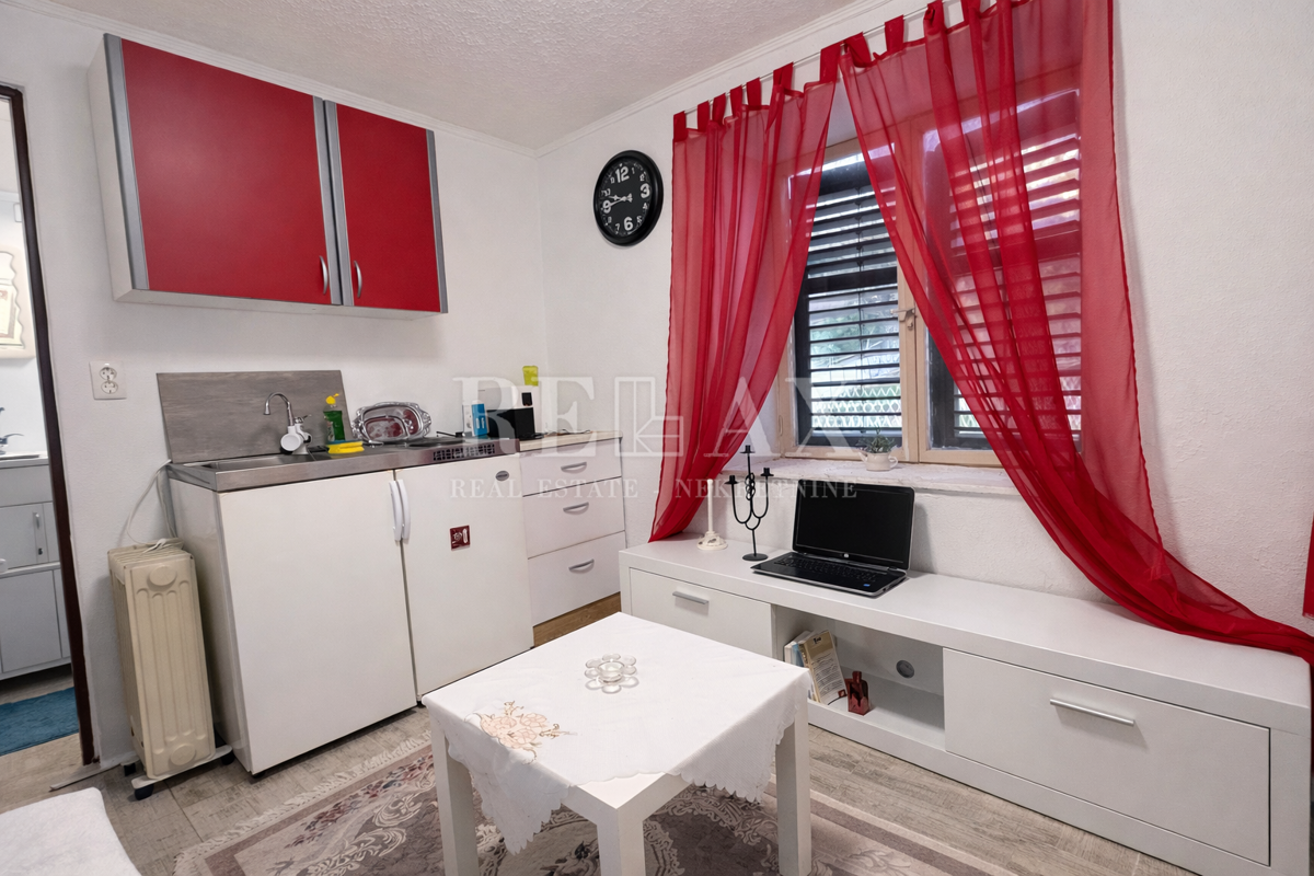 Novi Vinodolski, Donji Zagon - casa con garage