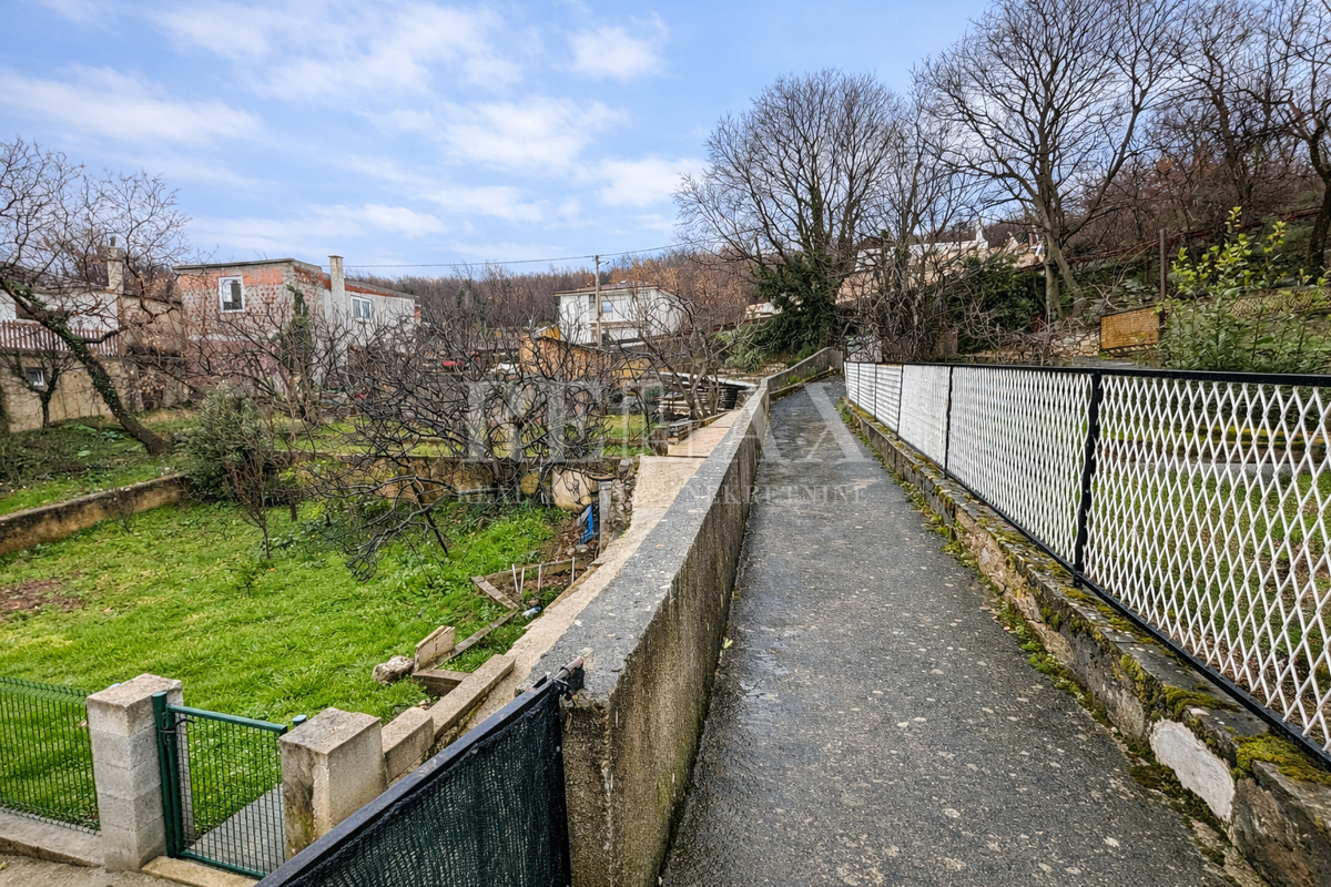 Novi Vinodolski, Donji Zagon - casa con garage