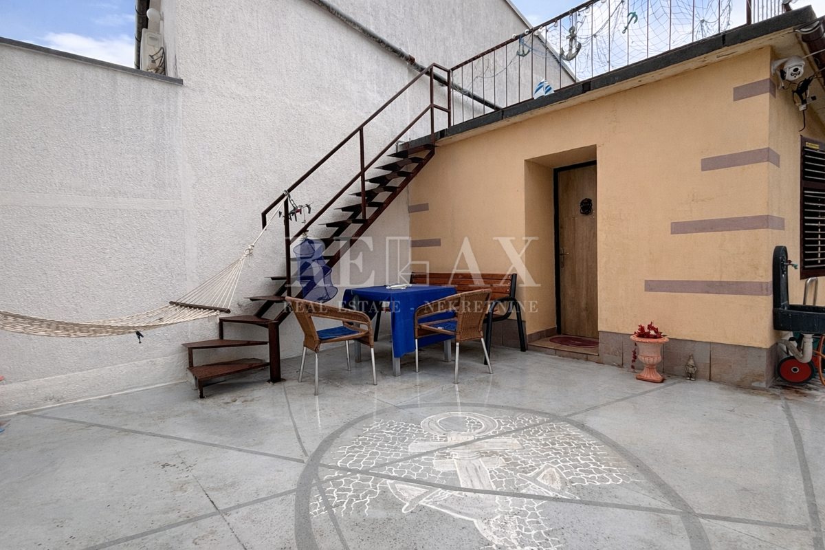 Novi Vinodolski, Donji Zagon - casa con garage