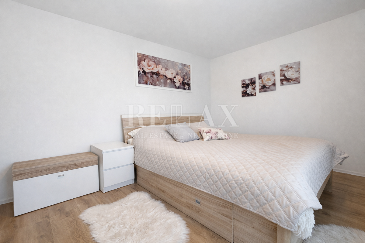 Novi Vinodolski, Donji Zagon - casa con garage