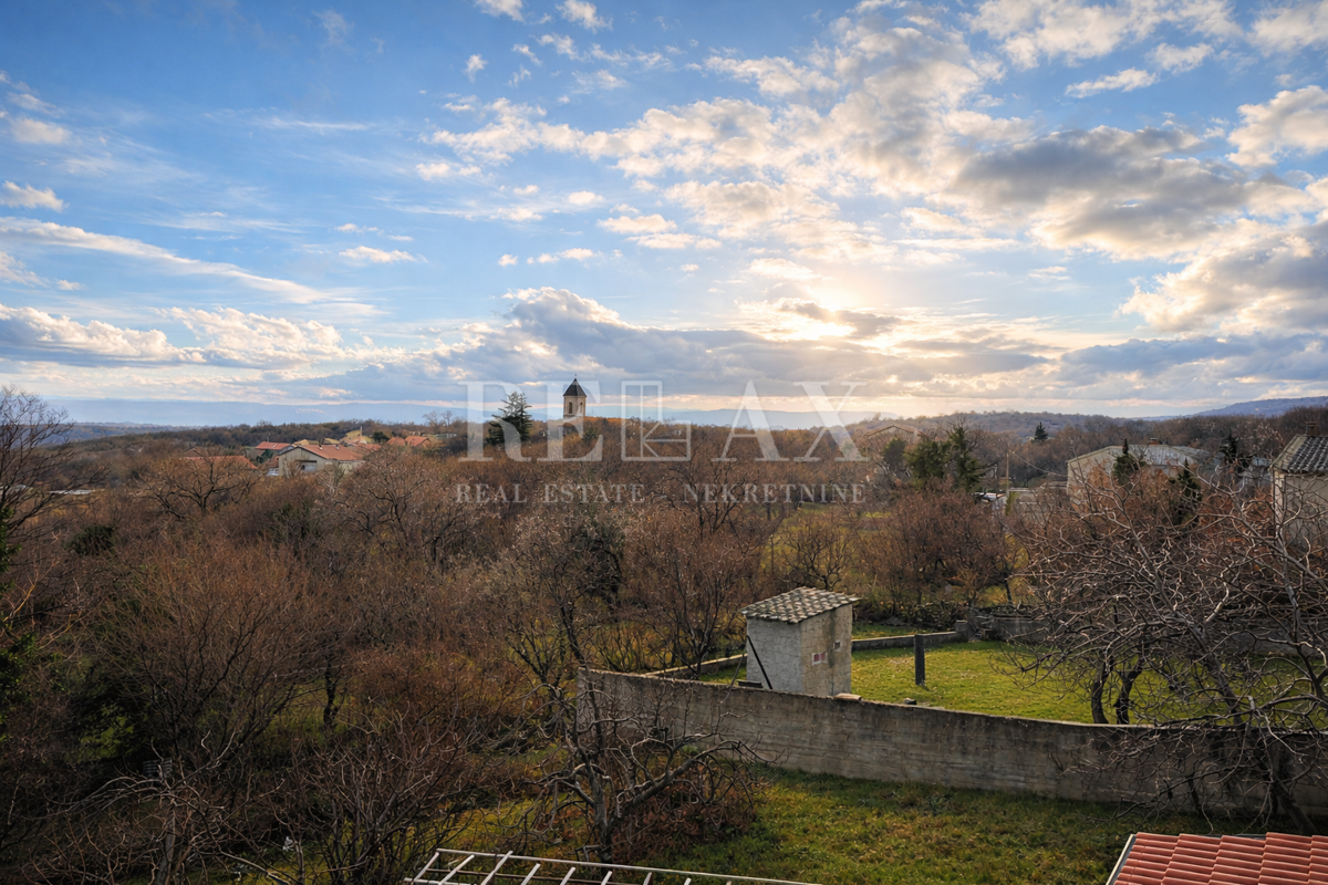 Novi Vinodolski, Donji Zagon - casa con garage