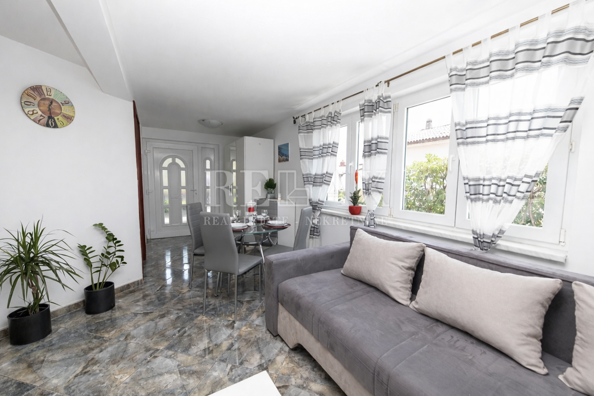 Crikvenica - casa con 3 appartamenti in un'ottima posizione