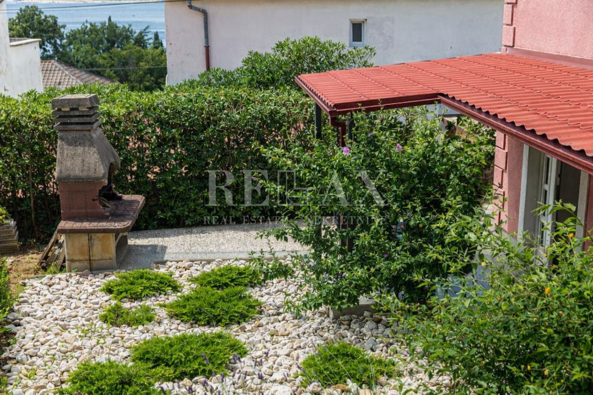 Crikvenica - casa con 3 appartamenti in un'ottima posizione