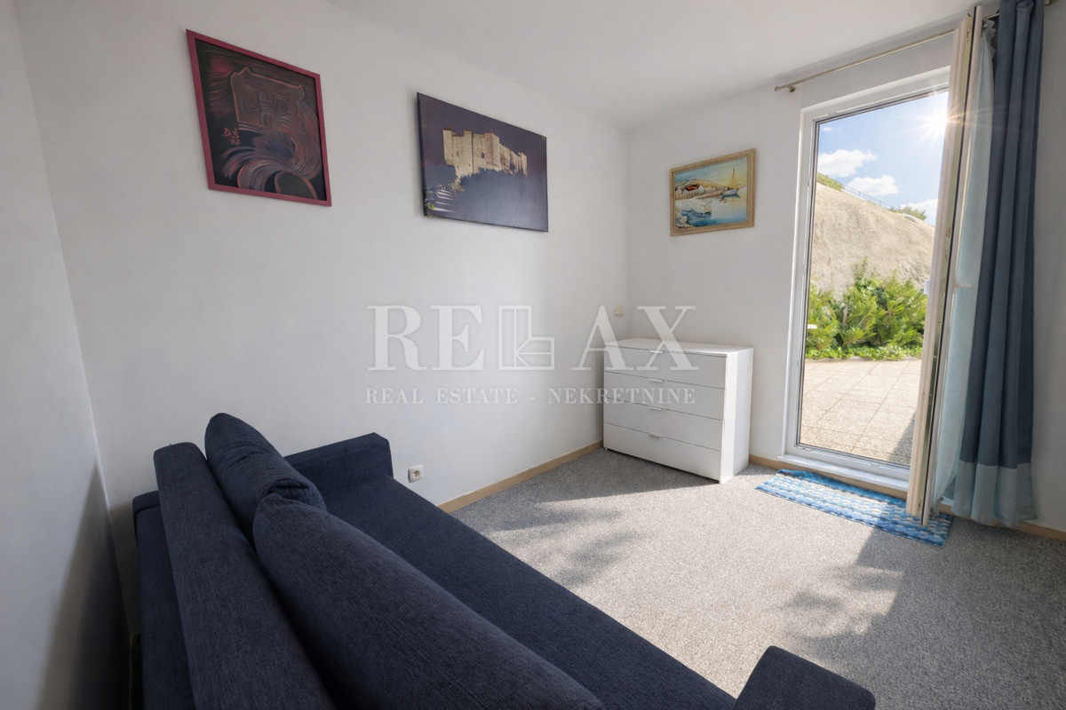 Senj - appartamento con giardino e parcheggio vicino al mare