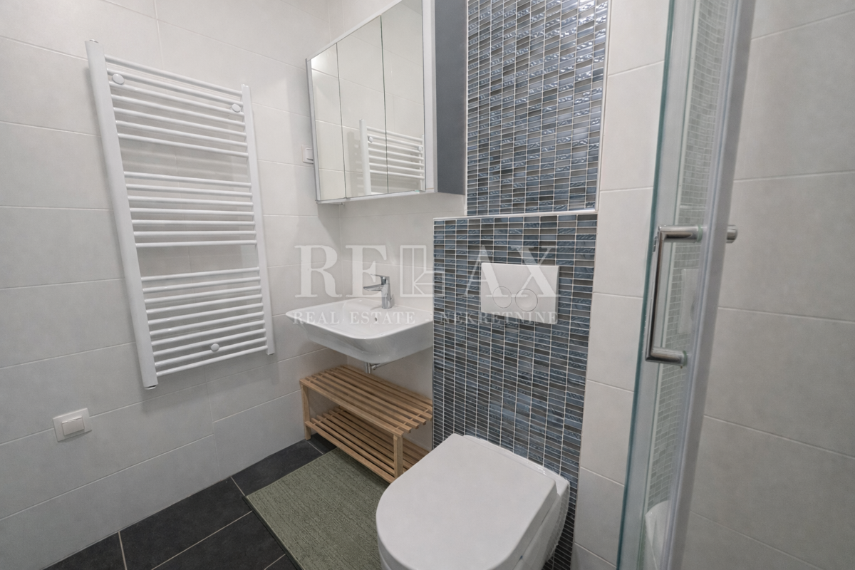 Senj - appartamento con giardino e parcheggio vicino al mare