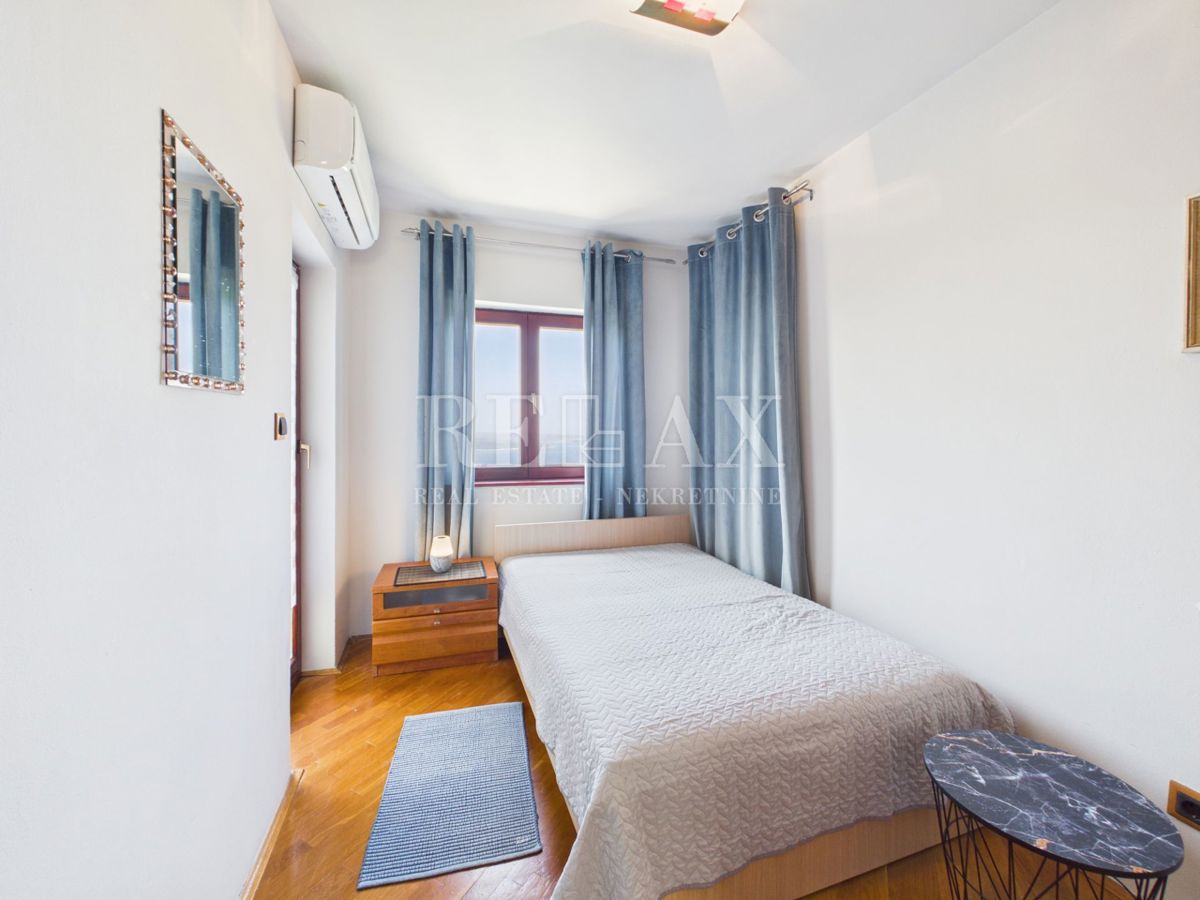 Crikvenica - casa con due unità abitative e giardino