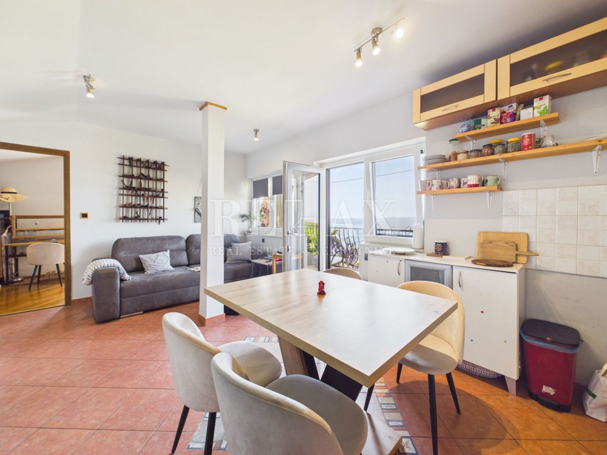 Crikvenica - casa con due unità abitative e giardino