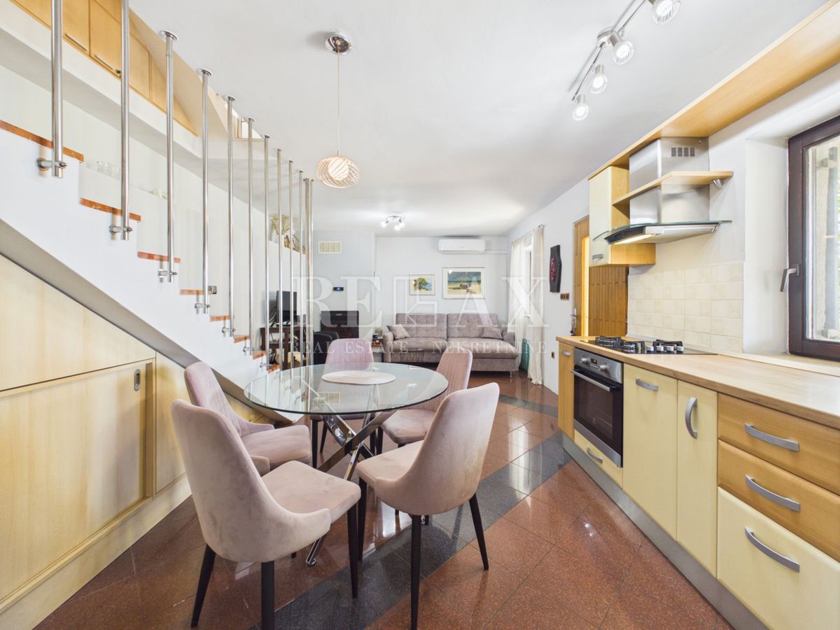 Crikvenica - casa con due unità abitative e giardino