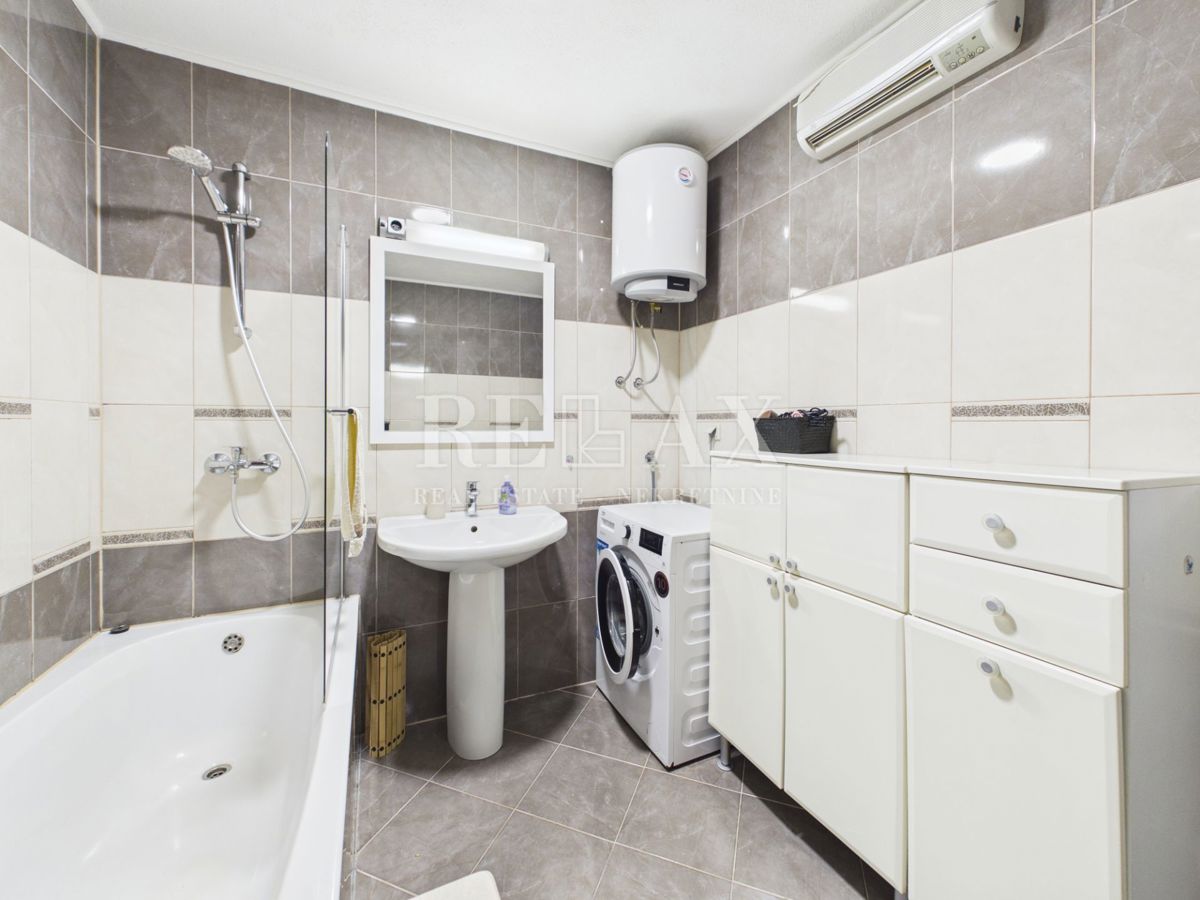 Crikvenica - casa con due unità abitative e giardino