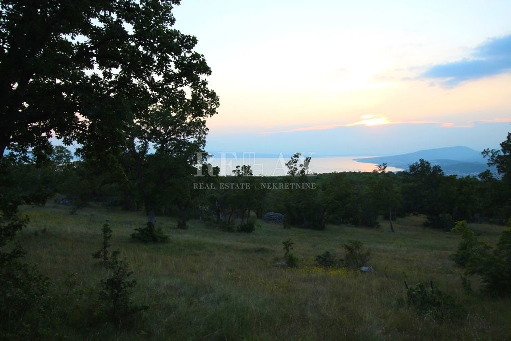 KLENOVICA, POLJICE - Terreno agricolo 6643 m2 con due ruderi e vista