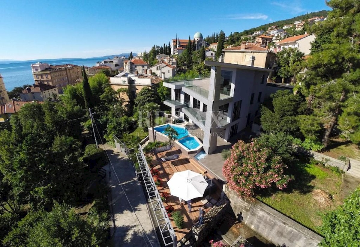 OPATIJA - VILLA ESCLUSIVA IN UNA POSIZIONE TOP