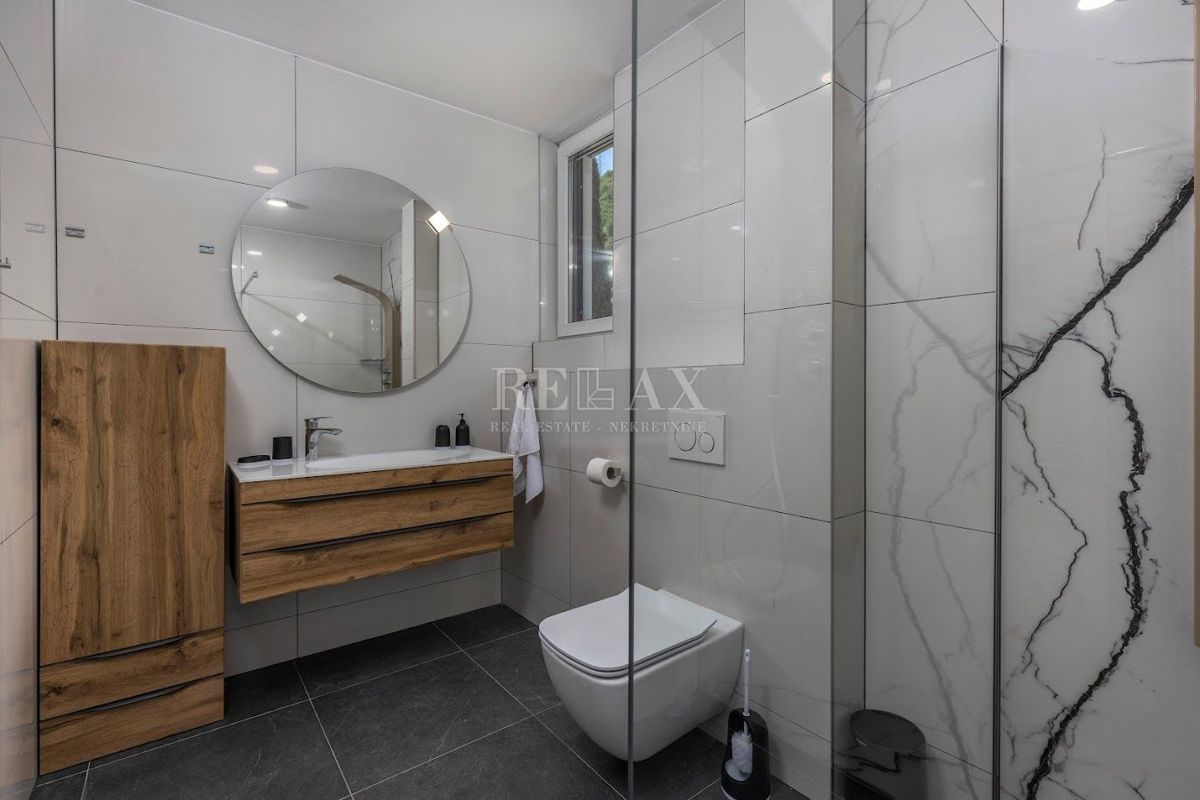 MOŠĆENIČKA DRAGA - Villa esclusiva con benessere e vista mare